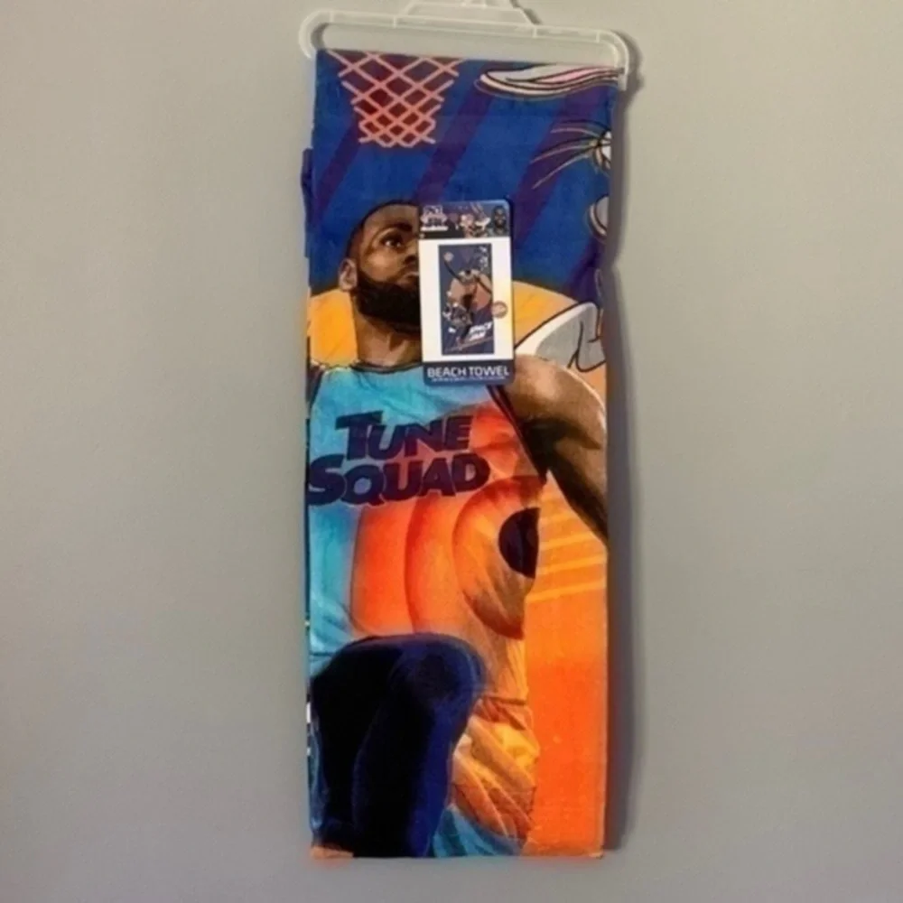 NWT. SPACE JAM Beach Towel